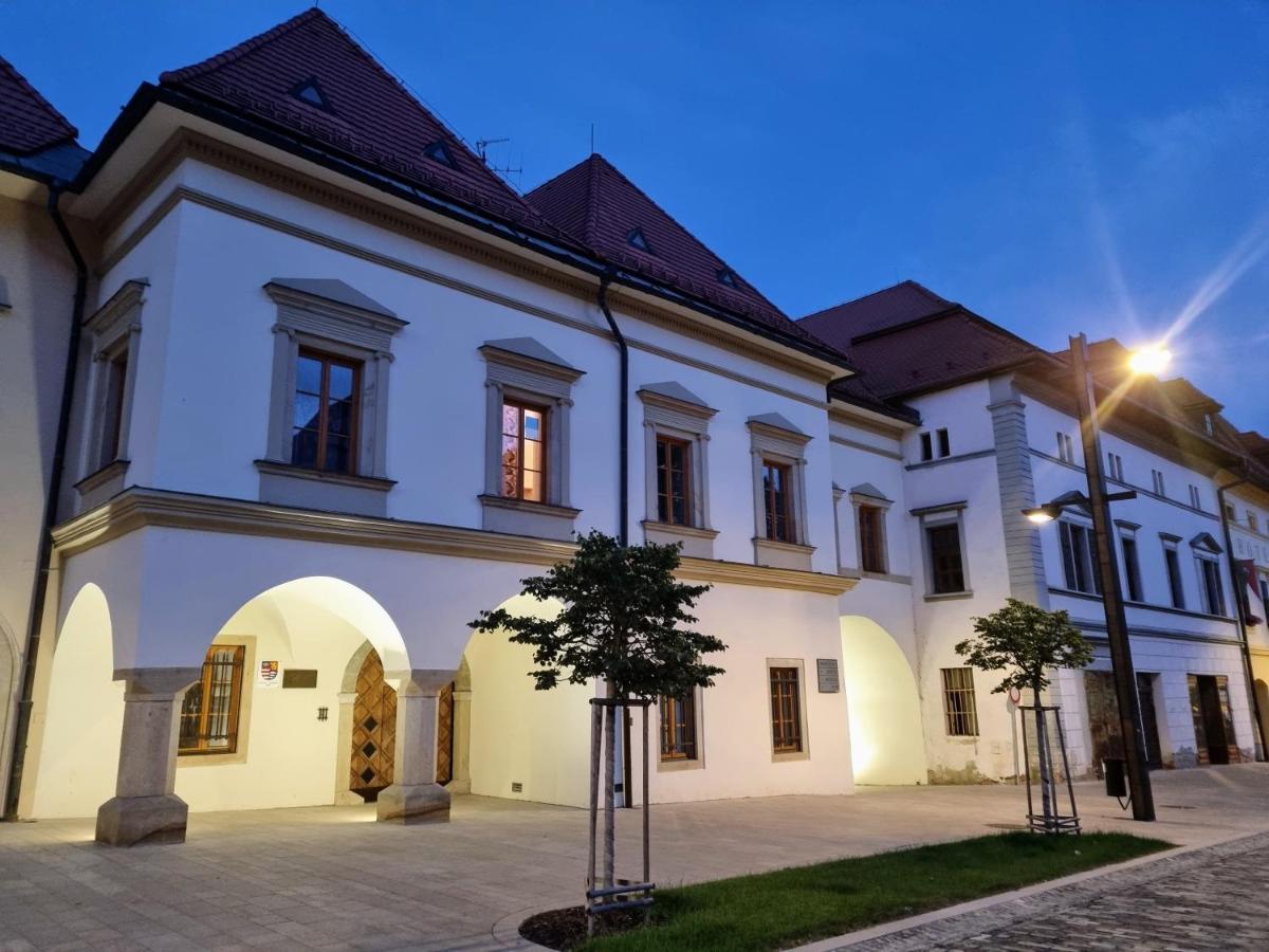 Apartment In A Historical House In The Center Of Levoča מראה חיצוני תמונה